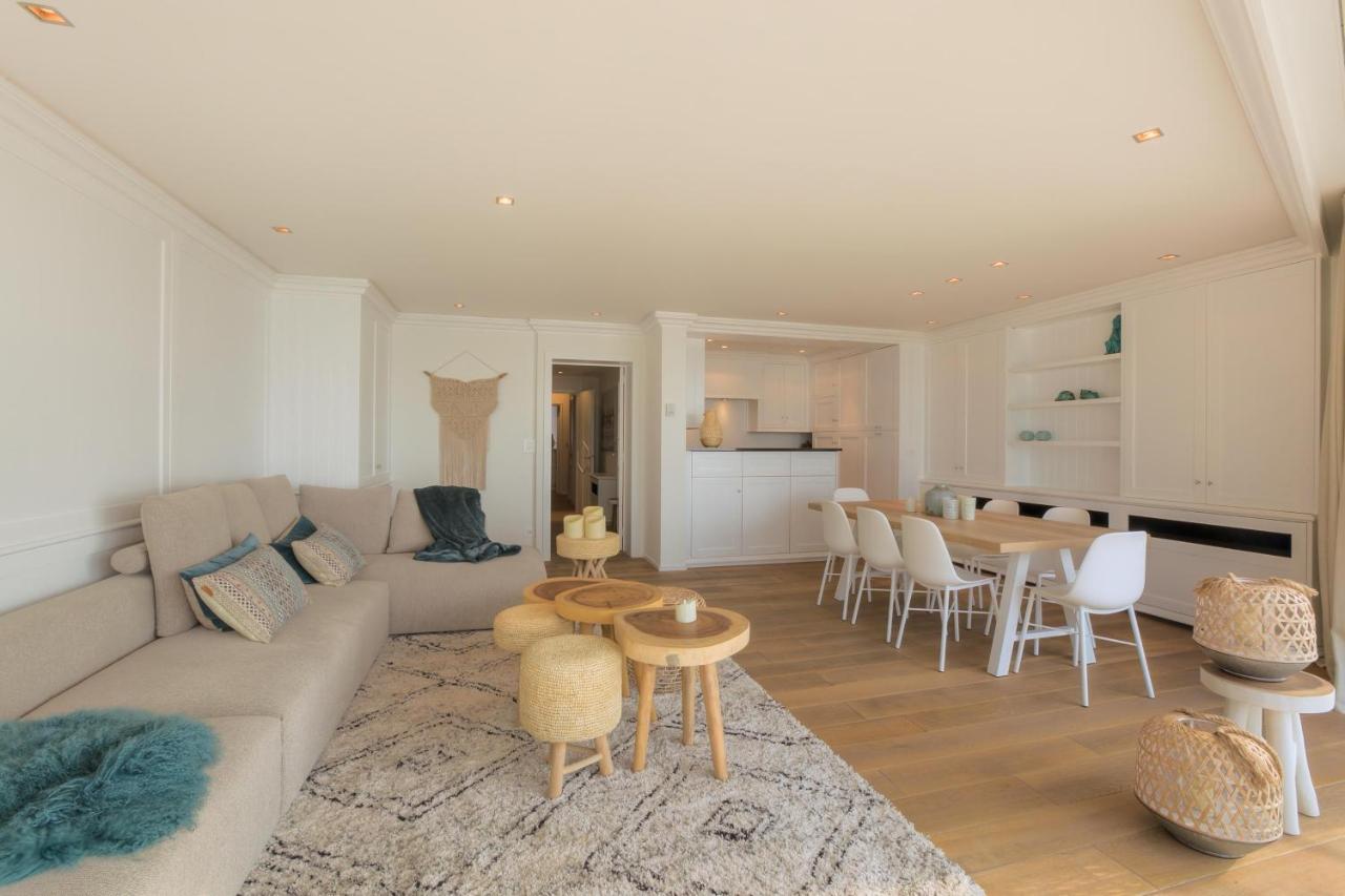 Appartementen Op De Zeedijk In Knokke Op De 3E En 4E Verdieping Van Logie Marie Экстерьер фото
