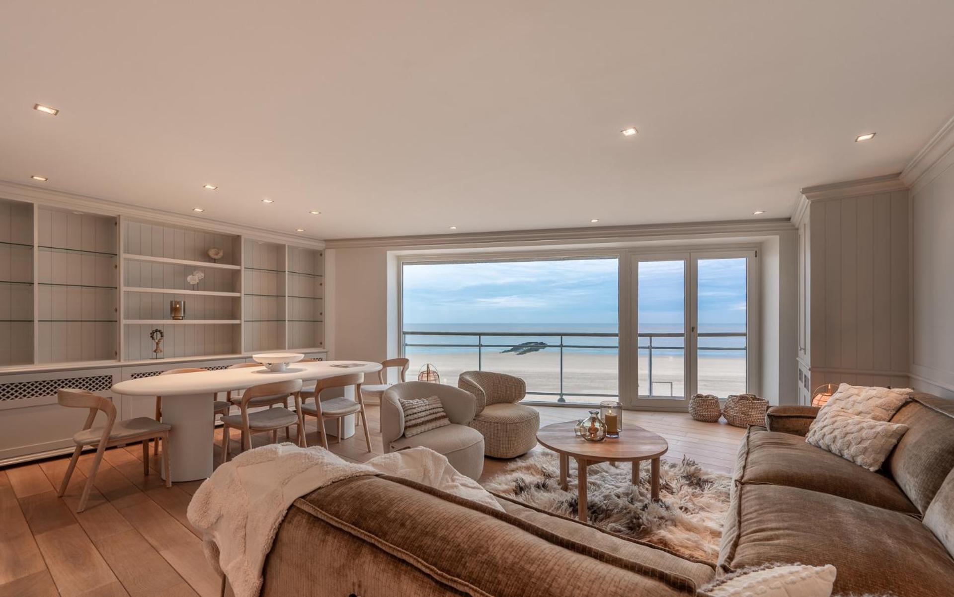 Appartementen Op De Zeedijk In Knokke Op De 3E En 4E Verdieping Van Logie Marie Экстерьер фото
